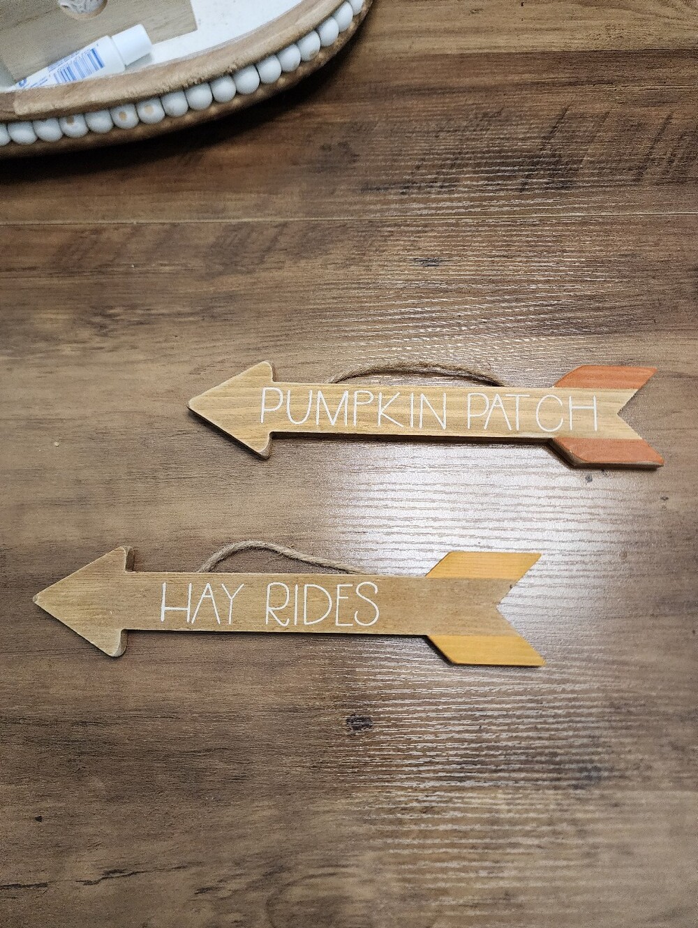 🛍 Fall Wooden Arrow Decor Accent